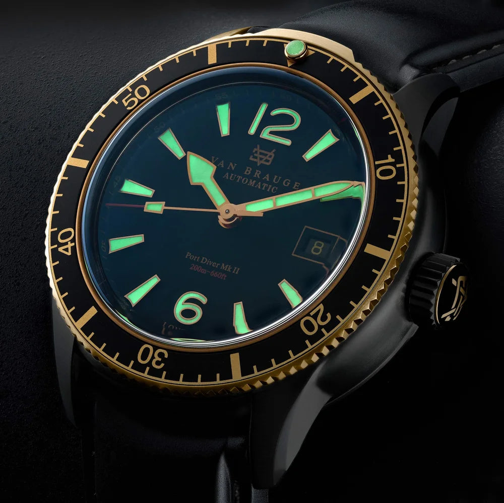 Port Diver